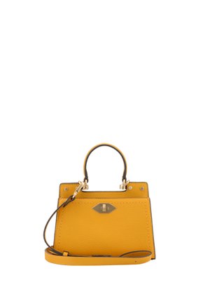 Sac à main en cuir jaune avec poignée dessus, fermoir doré et bandoulière amovible sur fond blanc.