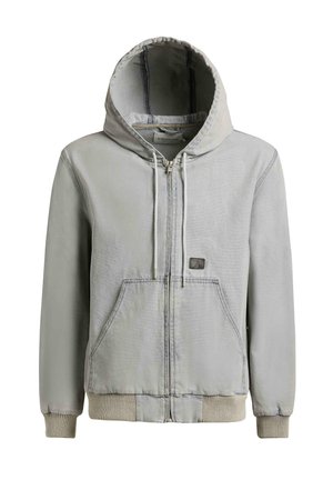 Jasnoszara zapinana na zamek kurtka z kapturem, z przednimi kieszeniami, sznurkiem ściągającym kaptur, ściągaczami na mankietach oraz małą prostokątną łatką na piersi.