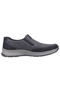 Slip-on sko i svart och grå läder, med kontrasterande sömmar och strukturerade accenter. Har elastiska sidopaneler för enkel påtagning.