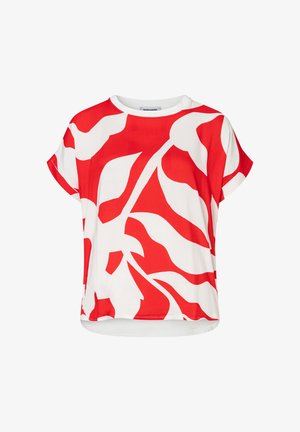 Wit blouse met korte mouwen, voorzien van een gedurfd rood abstract bladpatroon en een ronde halslijn.