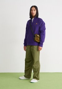 Vald, summit white/bicoastal/oxidized green