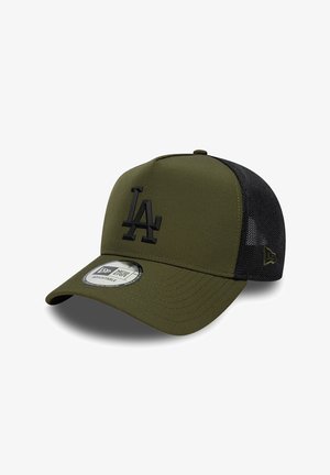 Casquette de baseball en mesh vert olive et noir avec logo "LA" noir sur l'avant et sangle réglable, autocollant de la marque New Era sur la visière.