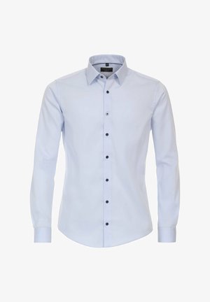 Himmelblaues Langarmhemd aus glattem Stoff, mit einem button-down Kragen und schwarzen Knöpfen entlang der Frontleiste.