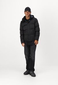 Guess STRETCH JACKET - Ziemas jaka - jet black