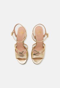 Love Moschino CHAIN STRAP - Sandali z visoko peto - platino