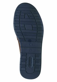 Brązowa podeszwa buta z teksturowanej granatowej gumy, z bieżnikiem zapewniającym przyczepność oraz centralnym logo. Gładkie krawędzie i wytrzymały materiał.