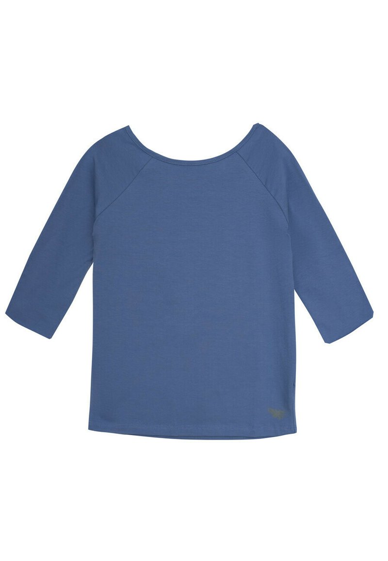 Niebieska bluzka z długimi rękawami wykonana z miękkiego materiału, z szerokim, okrągłym dekoltem oraz rękawami raglanowymi. Ma prosty design i delikatną fakturę.