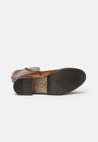 NeroGiardini Stivali alti - brown