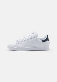 adidas Originals - STAN SMITH UNISEX - Trainers - footwear white/collegiate navy Thumbnail Image 1