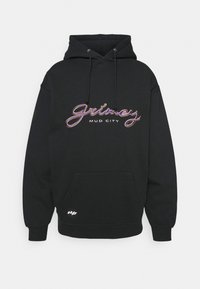 Černá mikina s kapucí vyrobená z bavlny, s přední kapsou ve tvaru klokaního vaku. Obsahuje barevný nápis "grimey" a "MUD CITY" psaný kurzívou.