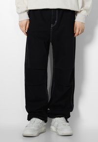Bershka - PARACHUTE  - Straight leg -farkut - black - 0