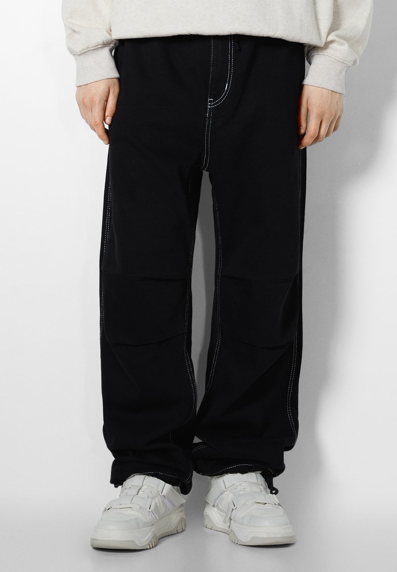 Bershka - PARACHUTE  - Straight leg -farkut - black