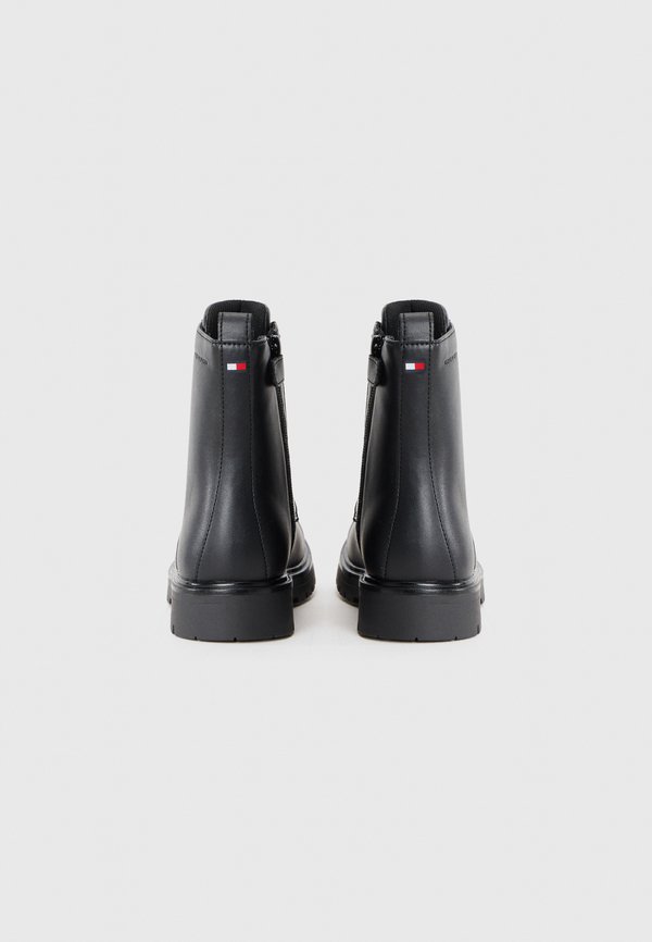 AMELIE UNISEX – Schnürstiefelette