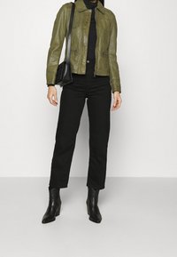 Oakwood Skinnjacka - khaki