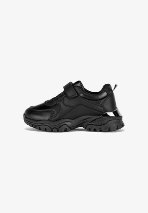 DeeZee, Baskets basses - black