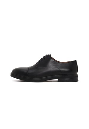 Derimod, Smart lace-ups - black