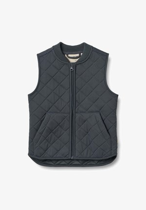 Kamizelka pikowana w ciemnoszarym kolorze, z zamkiem błyskawicznym z przodu, dwiema bocznymi kieszeniami i prążkowanym kołnierzem. Całość w rombowy wzór.