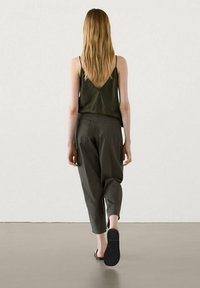 Massimo Dutti Broek - khaki
