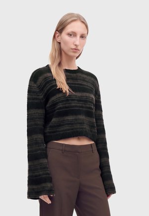 Gestuz, STRIPED PULLOVER - Пуловер - black/chestnut