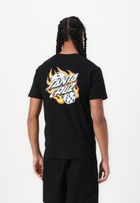 Santa Cruz - FLAMING DICE DOT CHEST UNISEX - Print T-shirt - black Thumbnail Image 1
