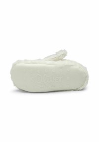 Witte bonten pantoffels met een zachte textuur, ronde rubberen zool met gripdots, en een gegraveerd 's. Oliver' samen met maat 29-32.
