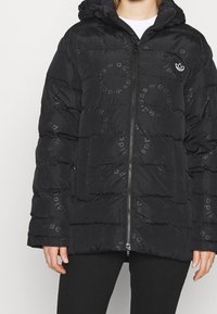 adidas Originals Zimní kabát - black