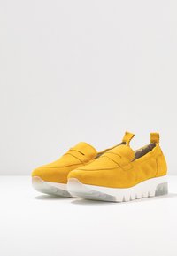 Tamaris SLIP-ON - Slip-ons - sun