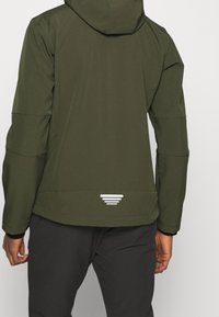 CMP Chaqueta softshell - dark green