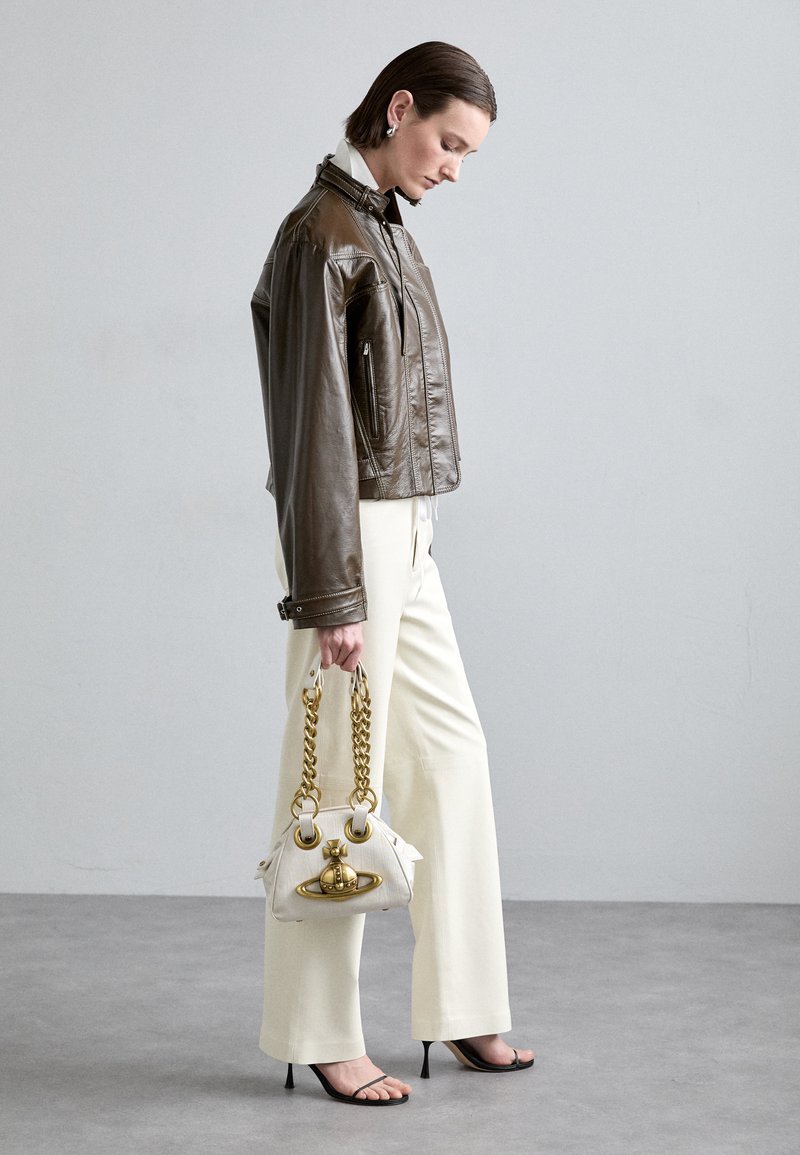 Vivienne Westwood ARCHIVE CHAIN - Handbag - cream/white - Zalando 