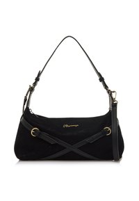 Bolso de hombro de ante negro con correa de cuero, que presenta un logo dorado y un detalle entrelazado. Forma compacta y rectangular con textura suave.