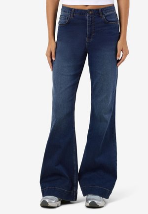 NMROOXY - Flared jeans - medium blue denim