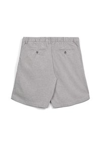 Shorts pour homme gris clair avec taille élastique, deux poches arrière à boutons et passants de ceinture, présentés de dos sur fond blanc.