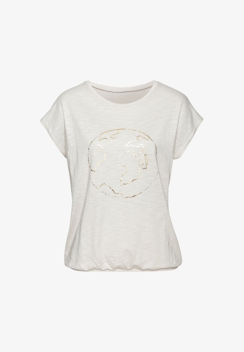 Balta trumpa rankovėmis marškinėliai, pagaminti iš lengvos medžiagos, su auksinės folijos pasaulio dizainu priekyje ir laisvu siluetu su surinktu apačiu.