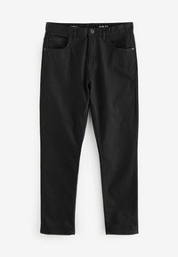 Pantalones negros ajustados de denim, con cierre de botón, presillas para cinturón y bolsillos frontales. Textura suave sin patrones visibles.