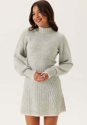 CONTRAST - Stickad klänning - light grey