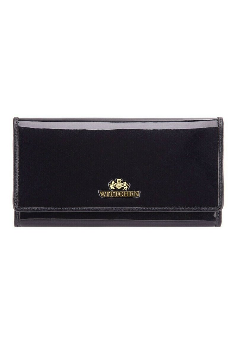 Portafoglio in pelle lucida nera con design a piega, logo in hardware dorato a rilievo sul davanti e texture pulita e liscia.