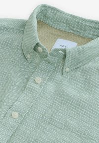 Thumbnail Image 8