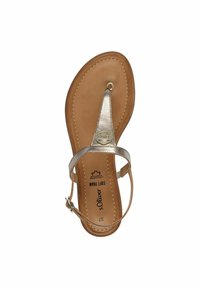 Birkenstock argintie metalică cu brâu, cu branț din piele maro și curea ajustabilă la gleznă. Include detalii cu logo pe branț.