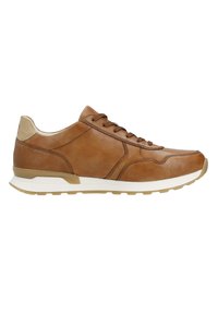 Baskets en cuir marron avec un bout arrondi, design à lacets, semelle crème contrastante et accent de talon beige clair. Surface texturée et silhouette sportive.