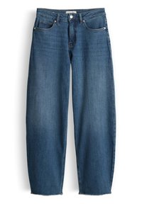 Blauwe jeans met hoge taille, rechte pijpen, vijf zakken, knoopsluiting en onafgewerkte zoom, plat gelegd op een witte achtergrond.