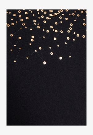 Zwarte textiel met een scala aan gouden pailletjes in een verspreid patroon. De textuur is glad met een zachte afwerking.