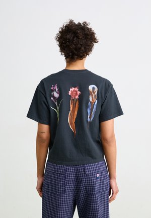 WATER COLOR FLOWER - Apdrukāts T-krekls - black