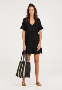 Protest PRTTHIRZA - Vestido ligero - true black