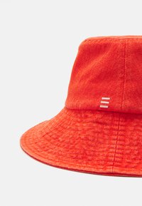 Esprit Klobúk - bright orange