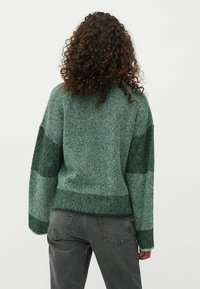 mbyM DINAH - Stickad tröja - mediterra