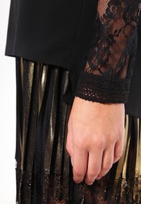Object Camicetta - black