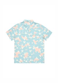 Košile s krátkým rukávem světle modré barvy s květinovým vzorem v růžové a bílé, s límečkem a detailem na zádech. Měkká textura látky.