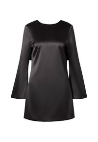 Svart satengkjole med rund hals og klokkeformede ermer. Glatt tekstur, midtlår-lengde, enkelt design uten pynt.