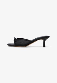 Selected, black
