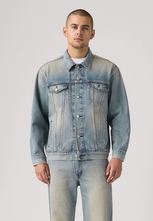 Levi's® RELAXED FIT TRUCKER - Jachetă din denim - wherever you are